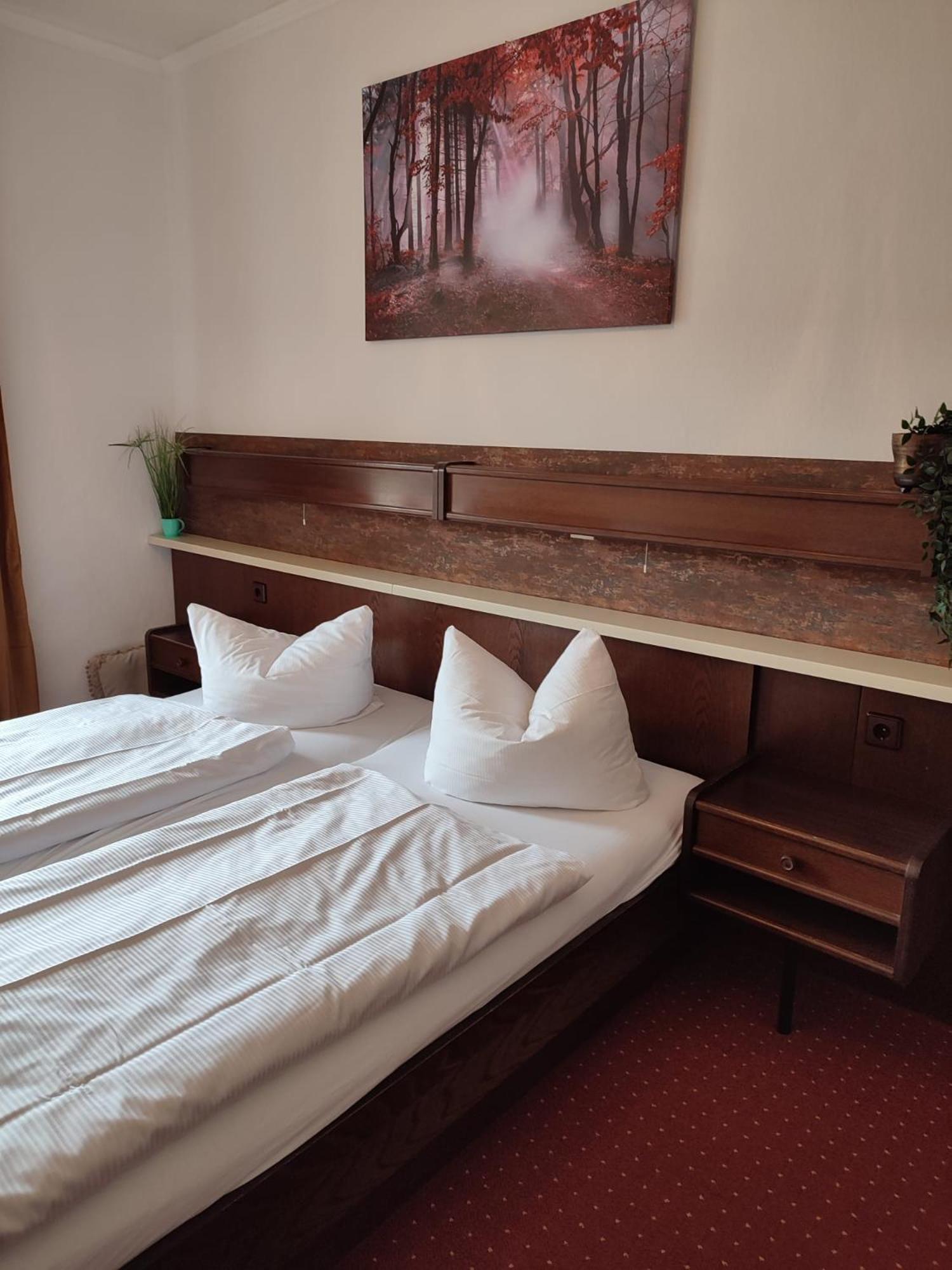 Hotel-Restaurant Burg-Ramstein Kordel Eksteriør bilde