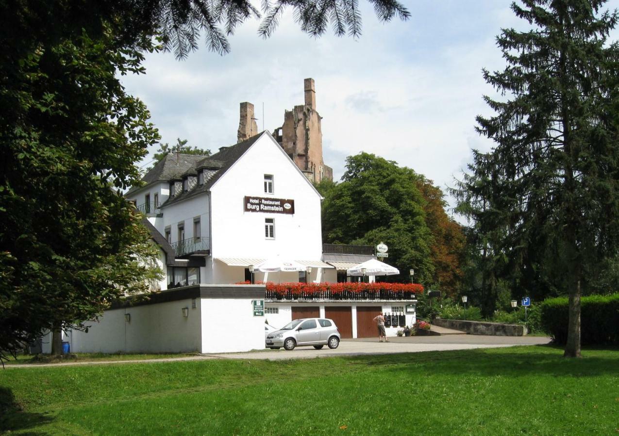 Hotel-Restaurant Burg-Ramstein Kordel Eksteriør bilde